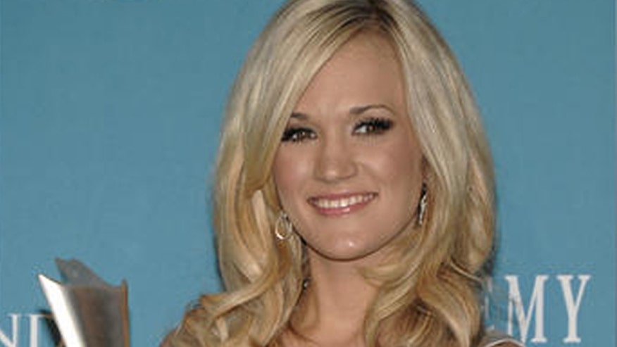Carrie Underwood Award Show 640